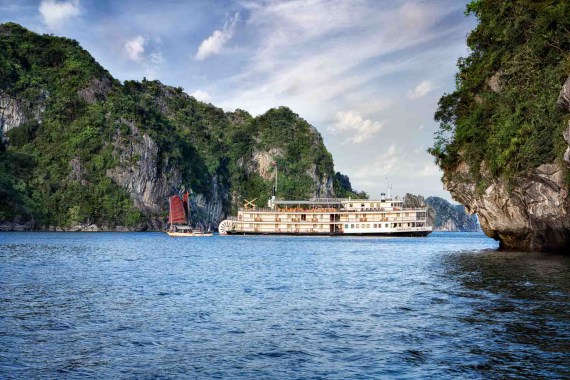 Hanoi to Halong Bay: 7 ways to travel | The 2020 Guide